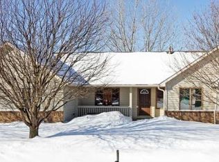 4214 Coachman Ln, Prior Lake, MN 55378