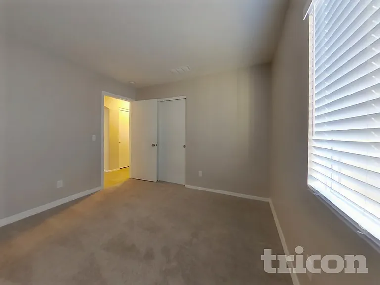 11934 N Olive St — Photo 12