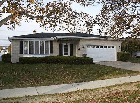 2nd image of 18 Denise Dr