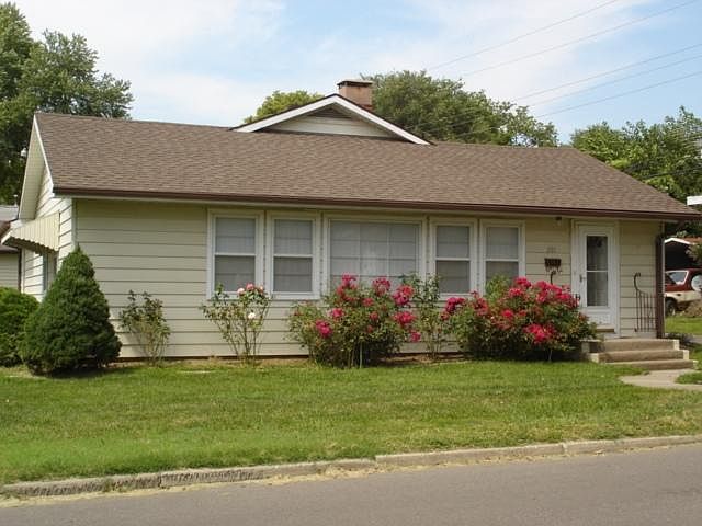 1st image of 205 E 8th St