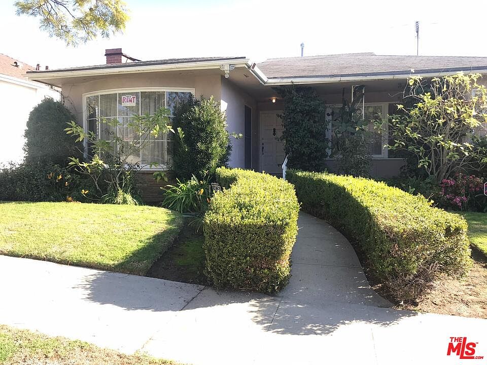 1st image of 1932 S Crest Dr