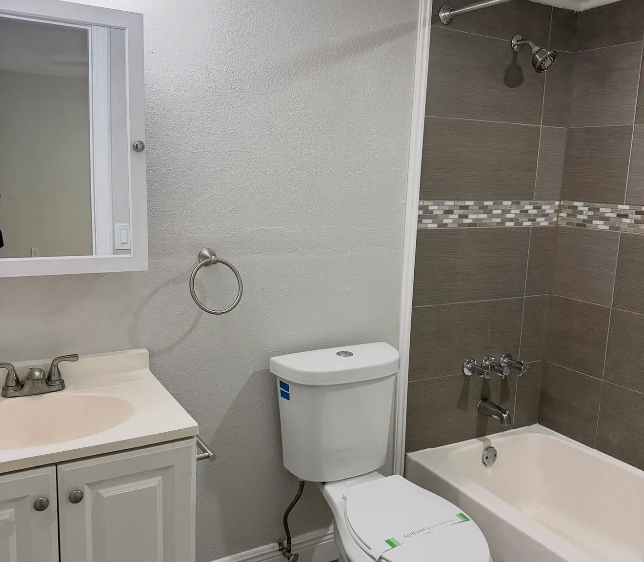 800 NE 14th Pl — Photo 4