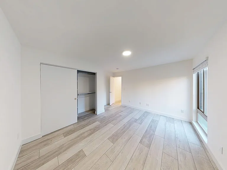 2520 College Avenue — Photo 44