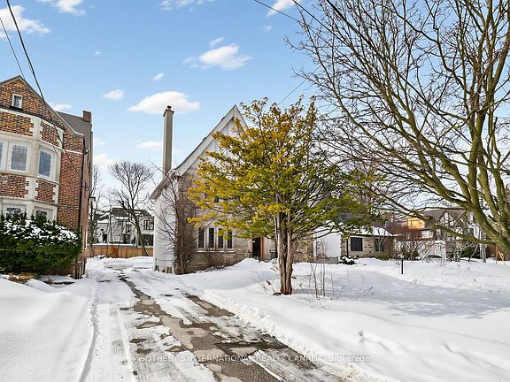 3rd image of 10 Gardiner Rd