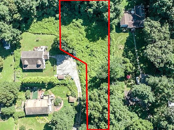 3rd image of 518 Noank-Ledyard Road