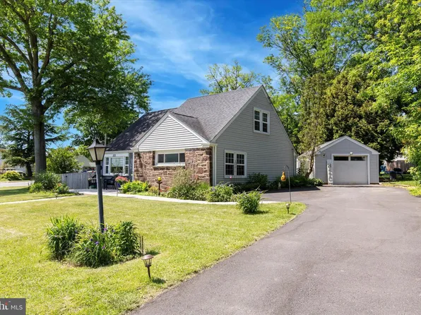 233 Oxford Cir, Norristown, PA 19403