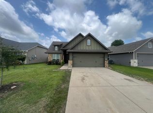 2131 Dumfries Dr, Bryan, TX 77807