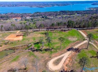 1 McCorkle Mountain Rd, Scottsboro, AL 35769