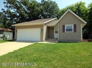 704 35th Ave NW, Rochester, MN 55901