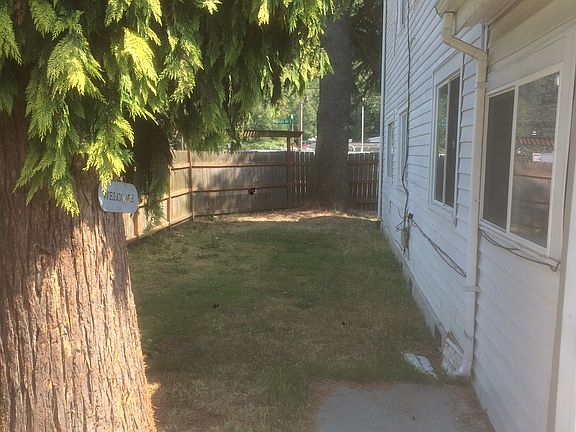 5th image of 603 Bridges Ave S #A