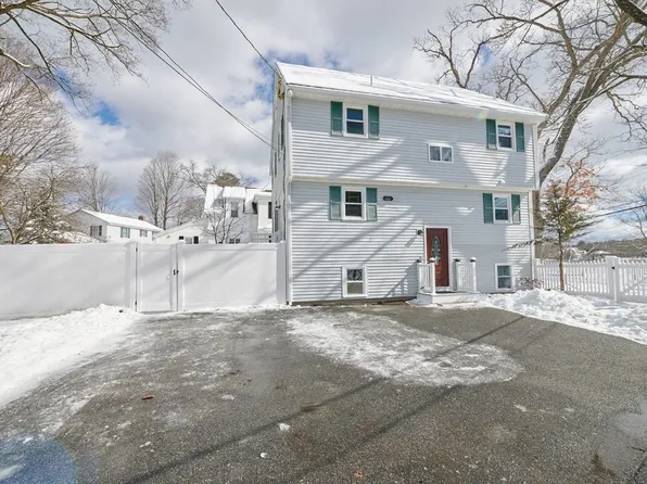 31 Lake St, Wilmington, MA 01887