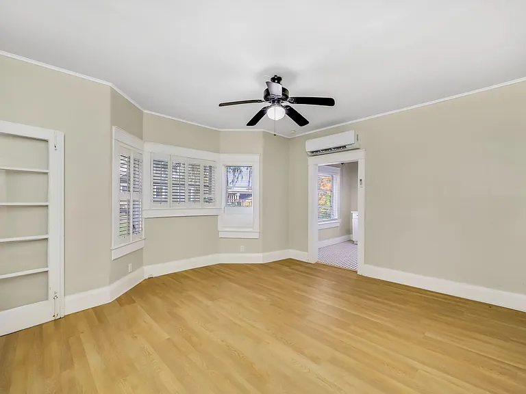 708 E Hollywood St — Photo 6