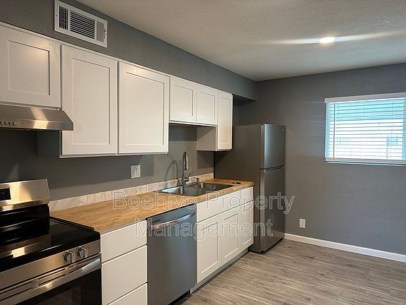 4th image of 1311 W 4th St