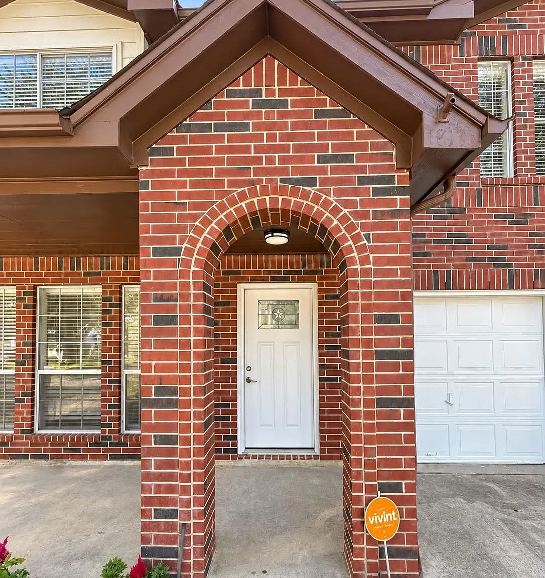 3 bed, 2.5 bath, 2128 sqft, $2,250 — Photo 2