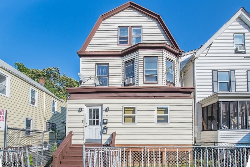 1st image of 170 Sanford St
