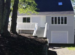 12 Weaver St, Wareham, MA 02571