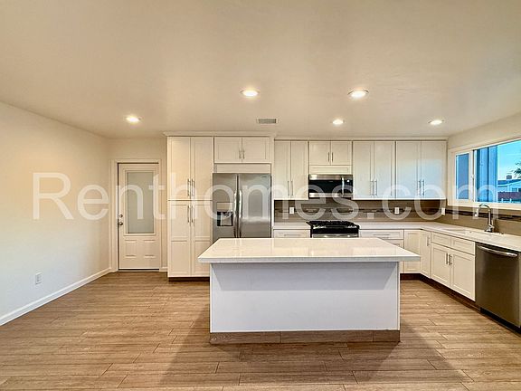 5th image of 5034 Baxter St