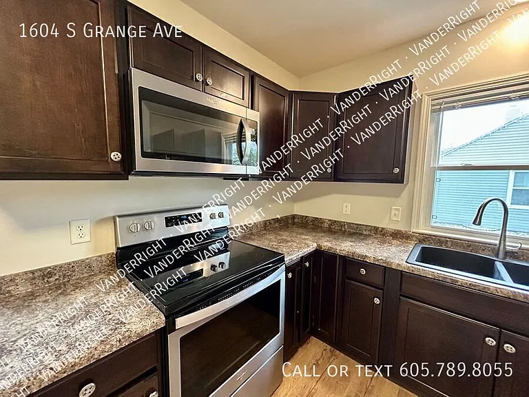 1604 S Grange Ave — Photo 21