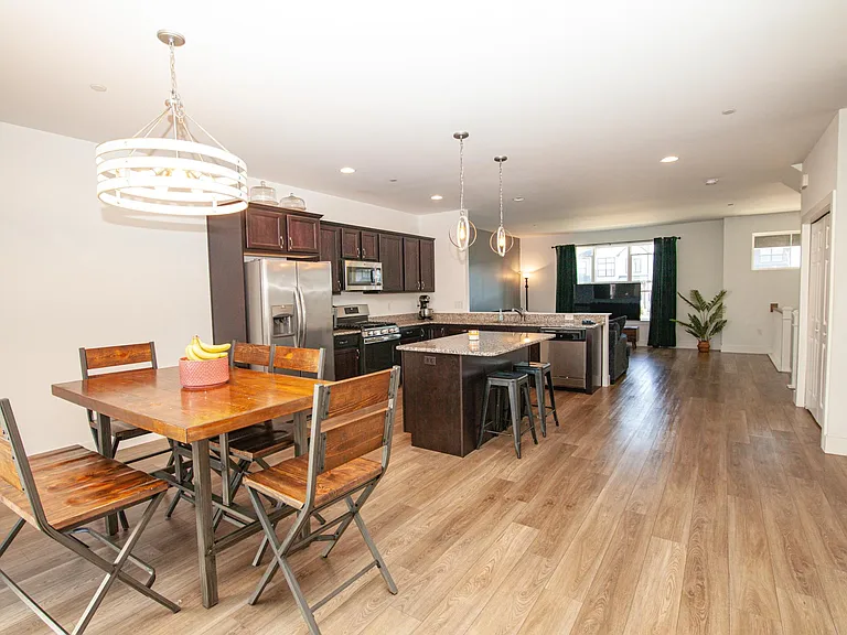 313 Estate Dr — Photo 20