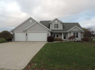 470 Windmill Dr, Kaukauna, WI 54130