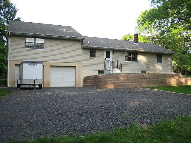 2nd image of 400 McKinley Ave