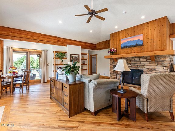 5th image of 851 Lake Creek Way