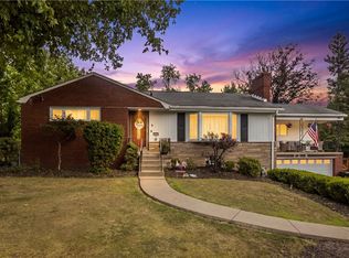 7115 Sansue Dr, Bethel Park, PA 15102