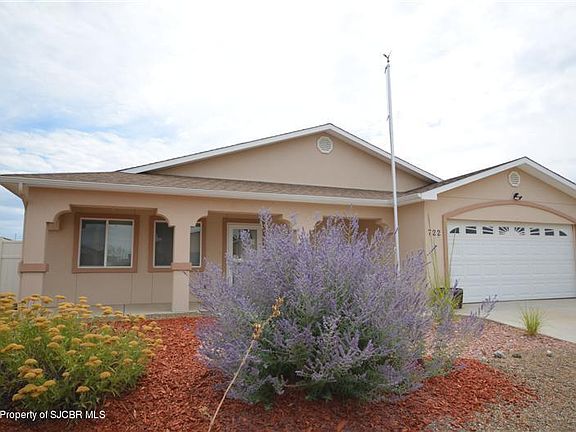 3rd image of 722 Bishop Ln