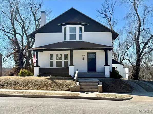 909 Paris Ave, Hannibal, MO 63401