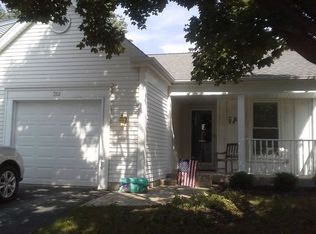 312 Newport Ln, Aurora, IL 60504