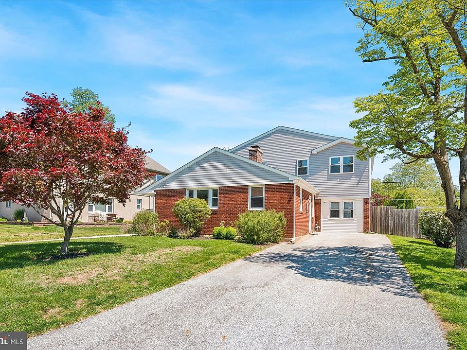 1st image of 2211 Dickens Ln