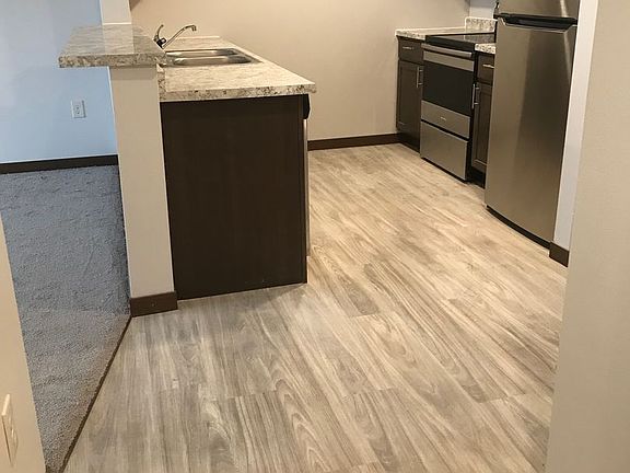 5th image of 3235 40th St S #104