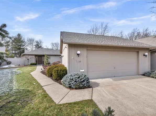12730 Ionia Ct, Strongsville, OH 44149