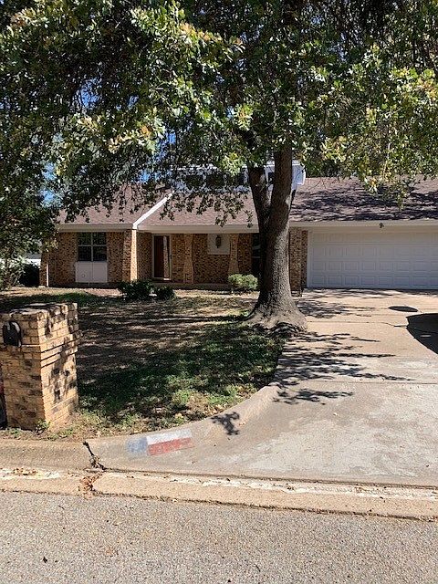 1st image of 7408 Forrest Ln