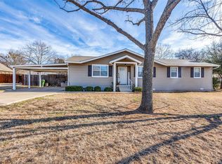 812 Cardinal Rd, Mansfield, TX 76063