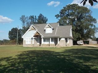 27 Chan Chan Dr, Sumrall, MS 39482