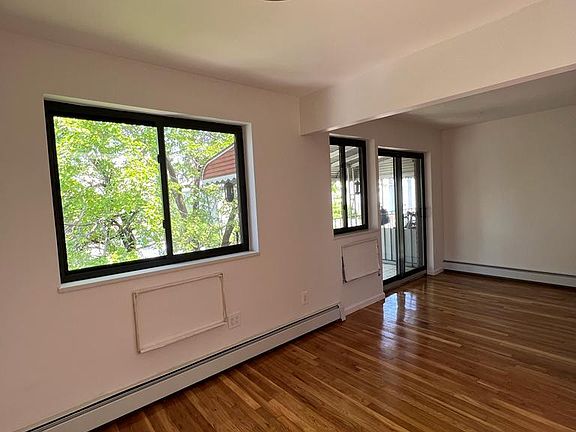 4th image of 11915 28th Ave Floor 3