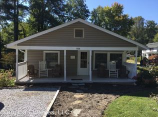 1328A 5th Ave W, Hendersonville, NC 28739