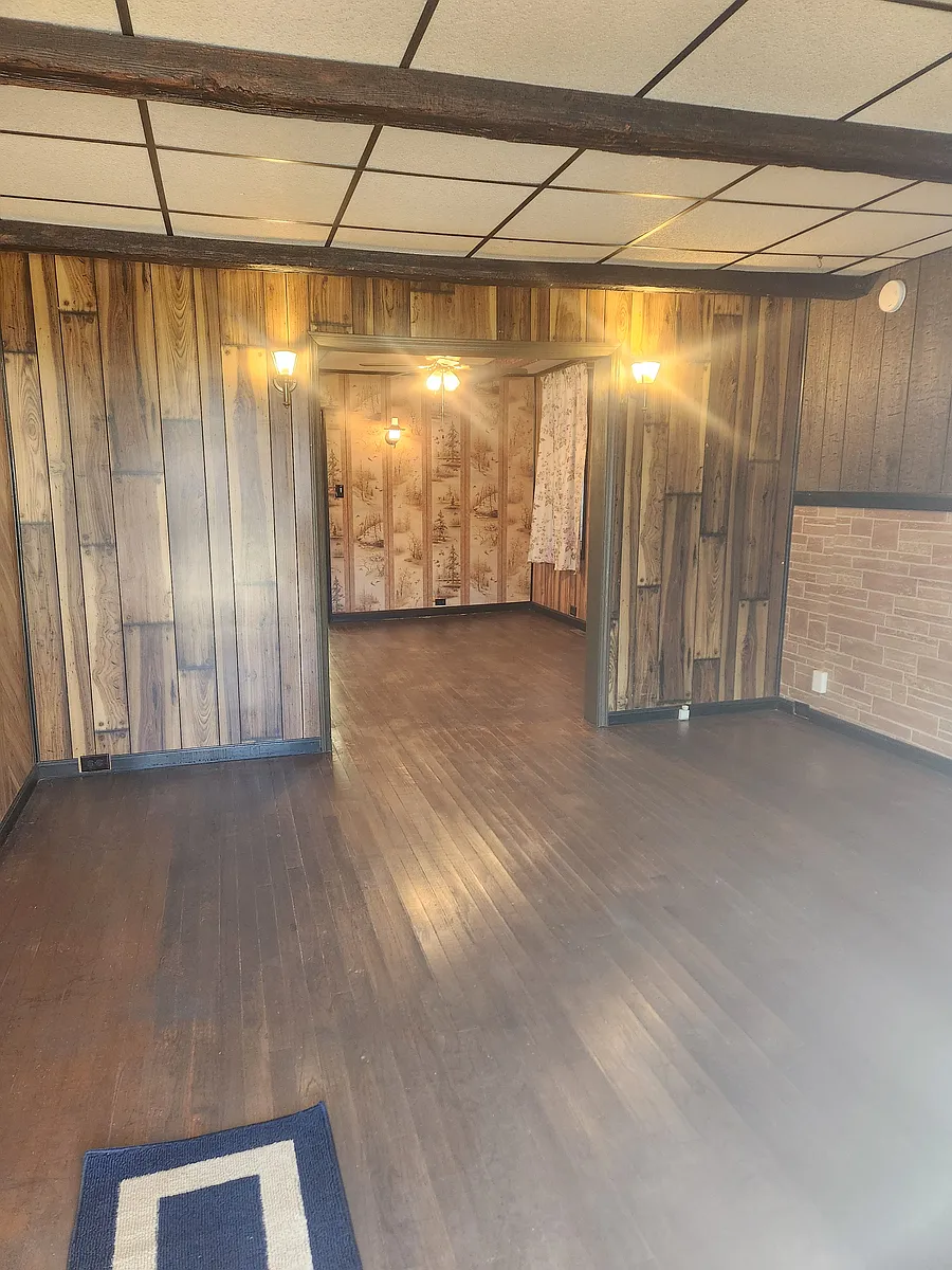 Building Photo - 317 E Weidman St