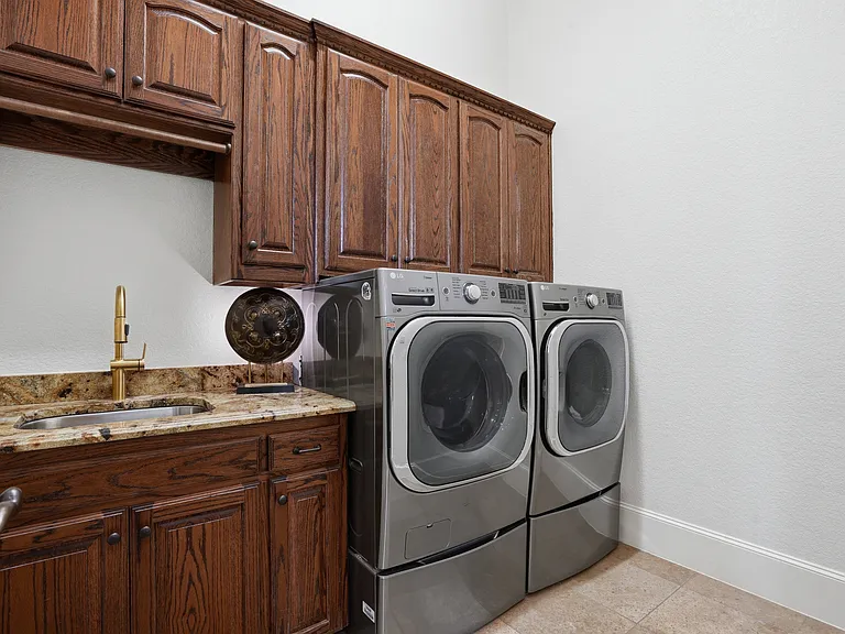 3417 Madison Ct — Photo 30