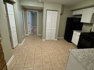 2720 E 75th St APT 2E, Chicago, IL 60649