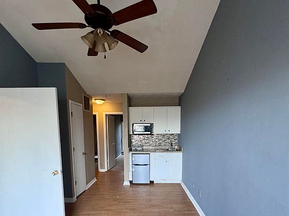2nd image of 1380 Bradley Dr