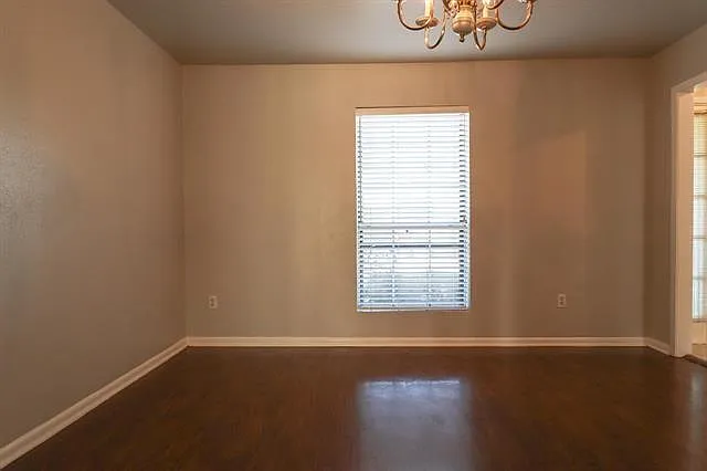 5725 Townhouse Ln — Photo 3