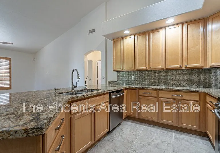 4663 S Oleander Dr — Photo 15