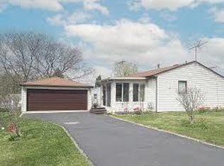 1530 Charles Dr, Glendale Heights, IL 60139