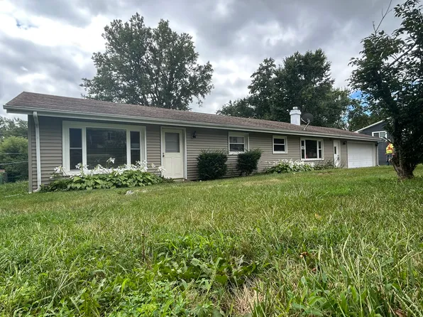 823 Jessie Rd, Algonquin, IL 60156