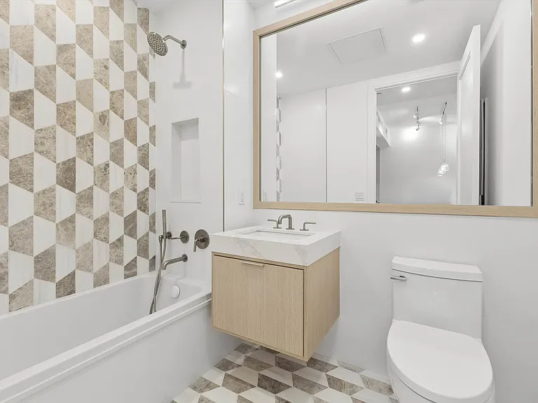 41-05 29th St #10B — Photo 5