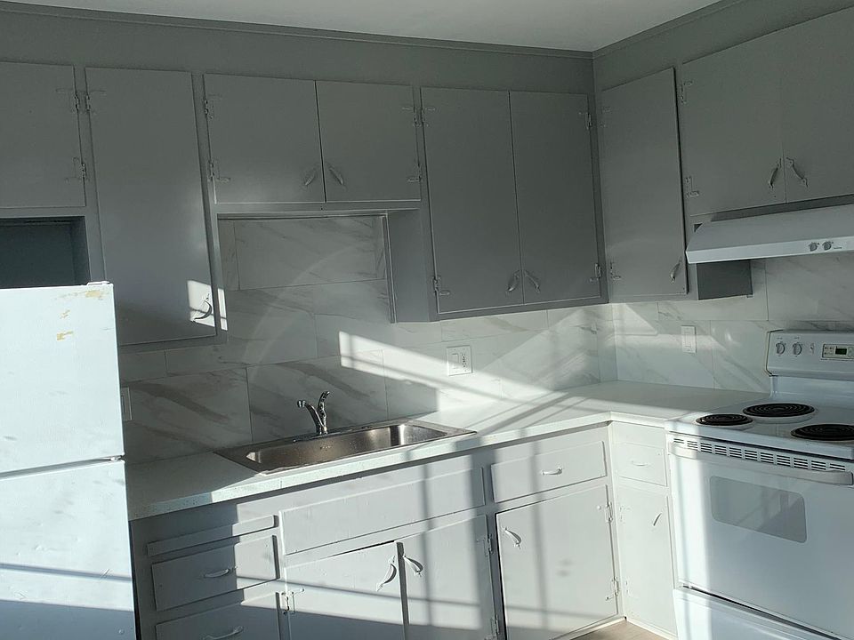 2nd image of 47 Cleveland Ave #3
