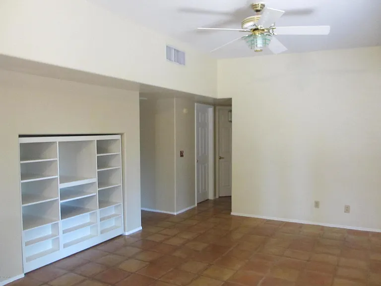 3777 N Camino Leamaria — Photo 6