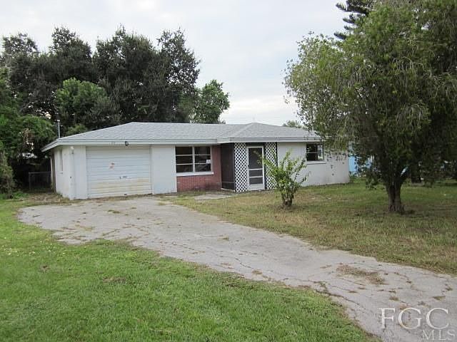 1st image of 1377 Pine Ave